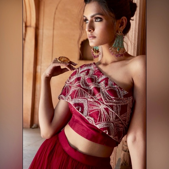 XS Lehenga - Burgundy - Pernia's Pop Up Shop - Picture 3 of 7